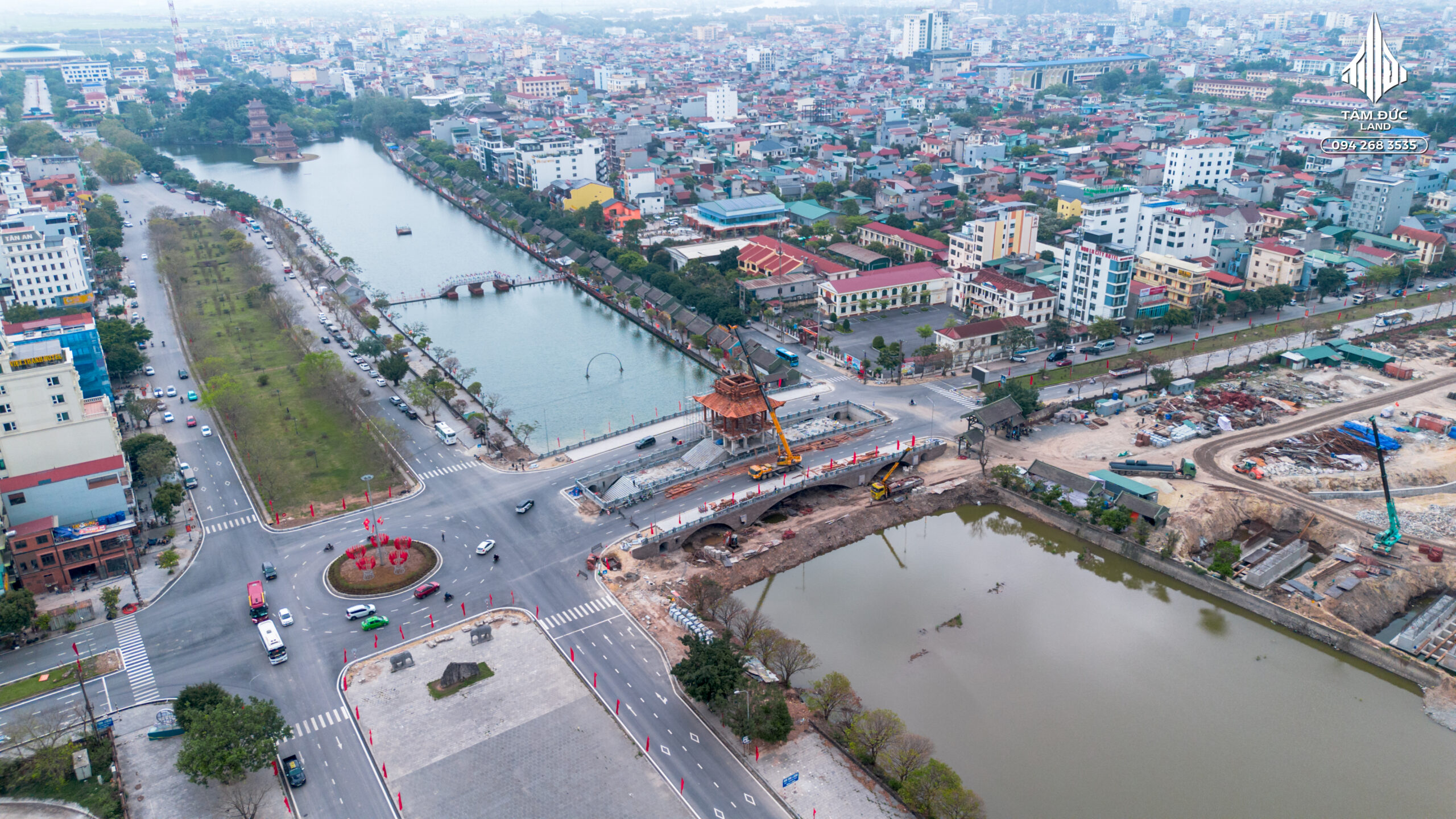 Toàn cảnh chùa cầu Ninh Bình